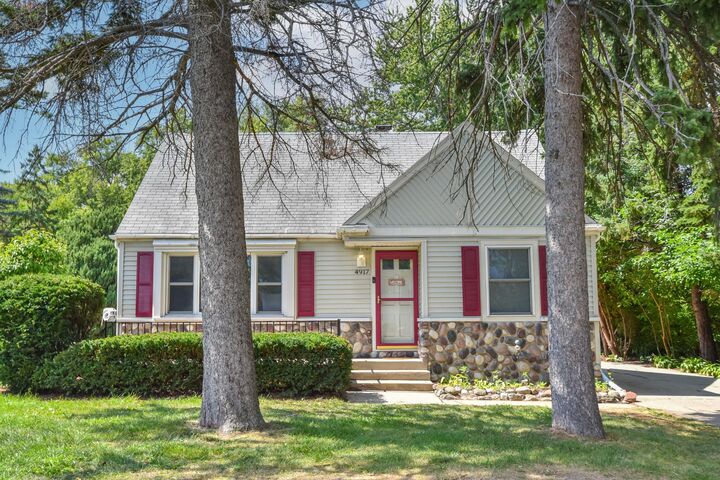 Property Photo:  4917 S 28th St  WI 53221 