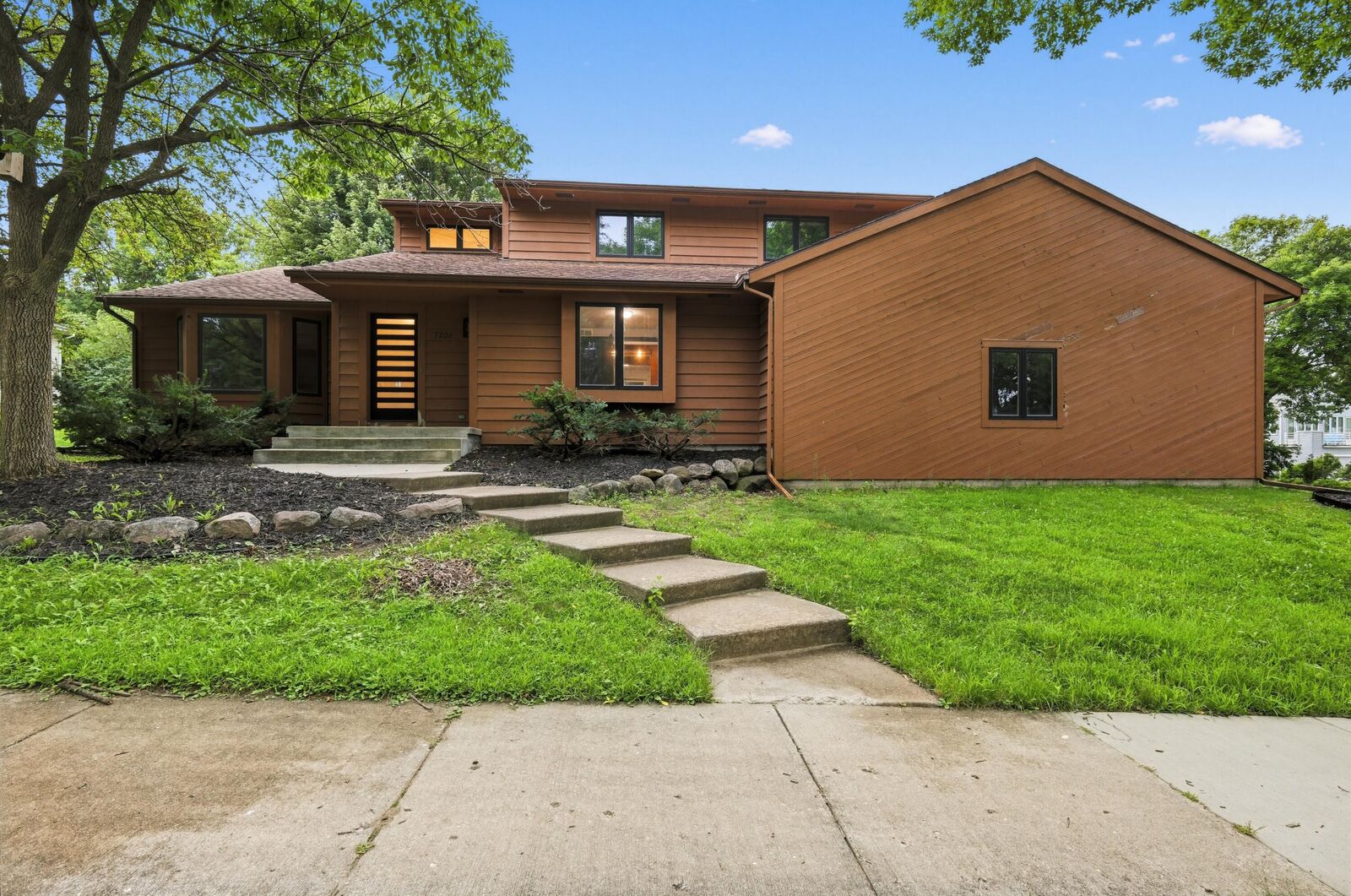 Property Photo: 7201 Longmeadow Rd WI 53717