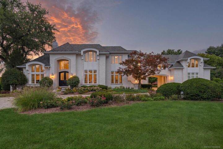 Property Photo:  1904 Midwest Club Parkway  IL 60523 