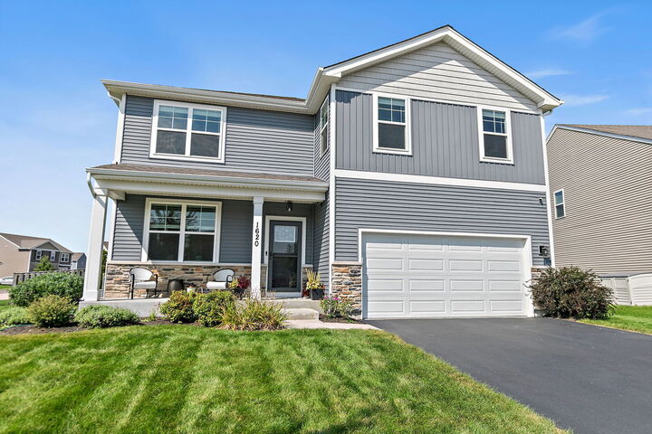 Property Photo:  1620 Emma Court  IL 60140 