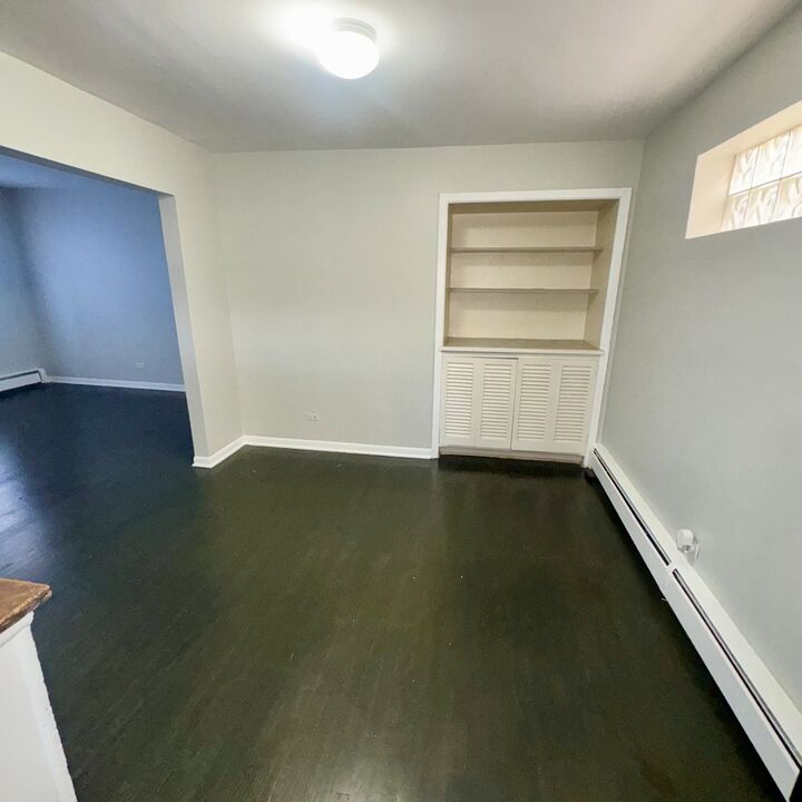 Property Photo: 6235 N Mozart Street 4 IL 60659