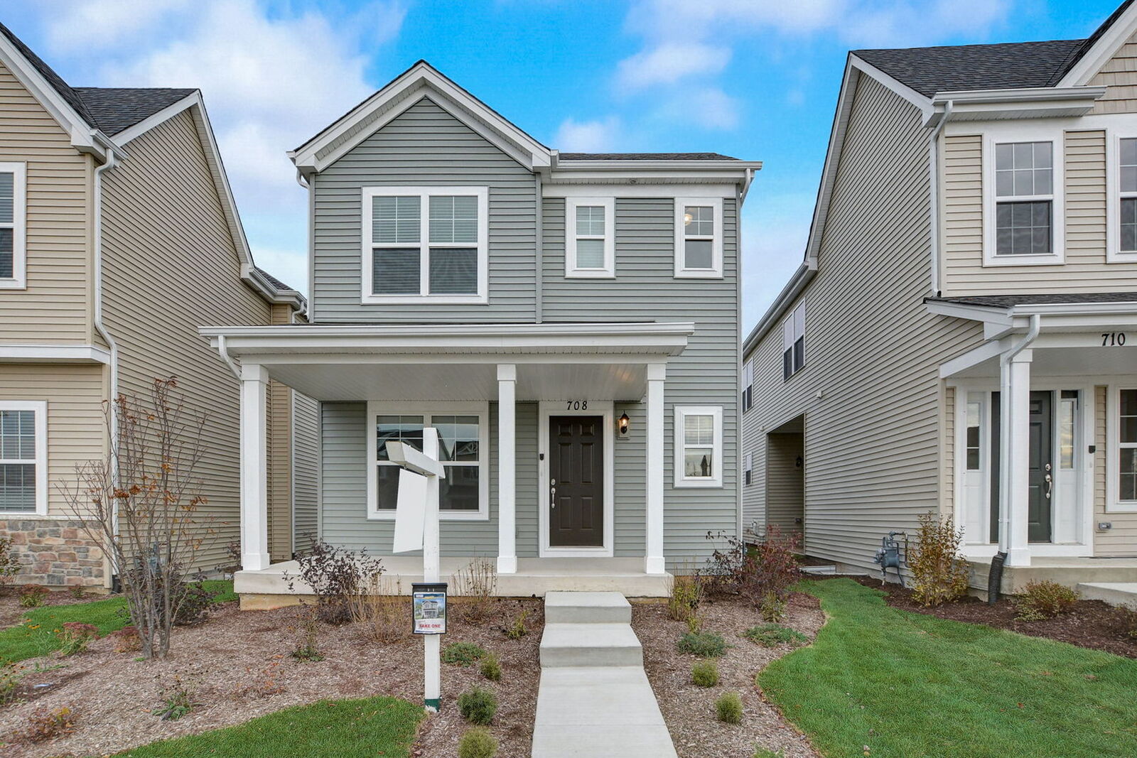 Property Photo: 708 Station Boulevard IL 60119