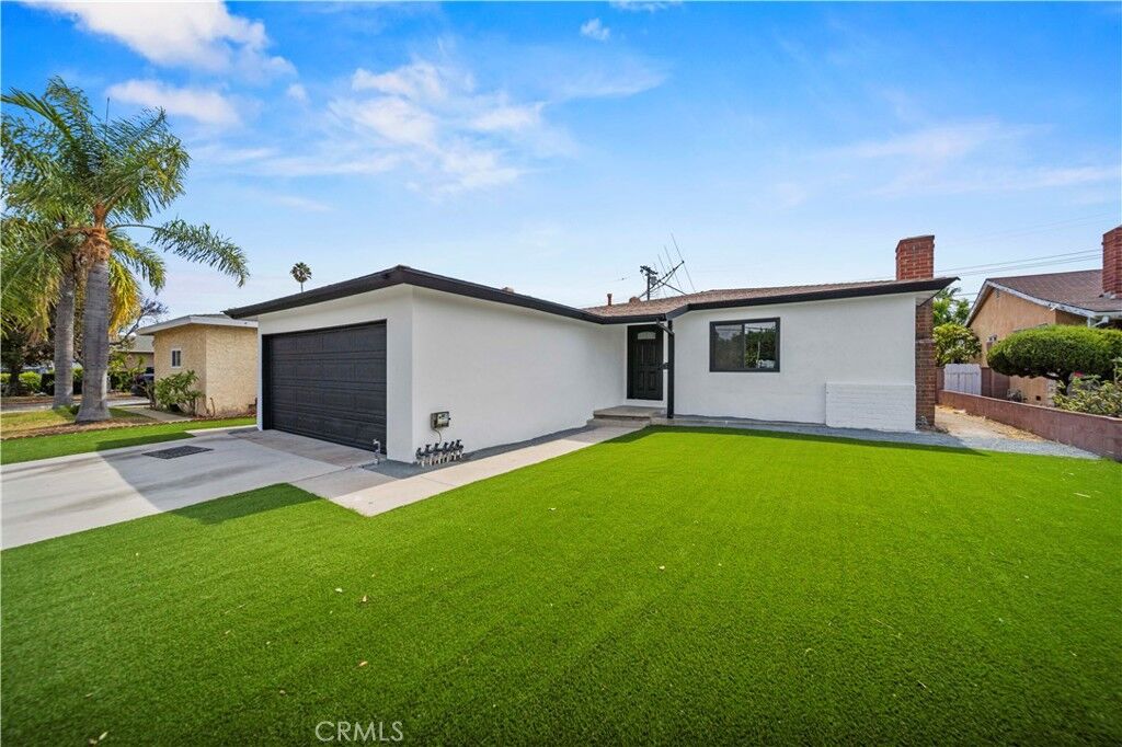 Property Photo: 9183 Beachy Avenue CA 91331