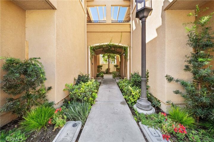 Property Photo:  5020 E Piccadilly Place B  CA 92867 