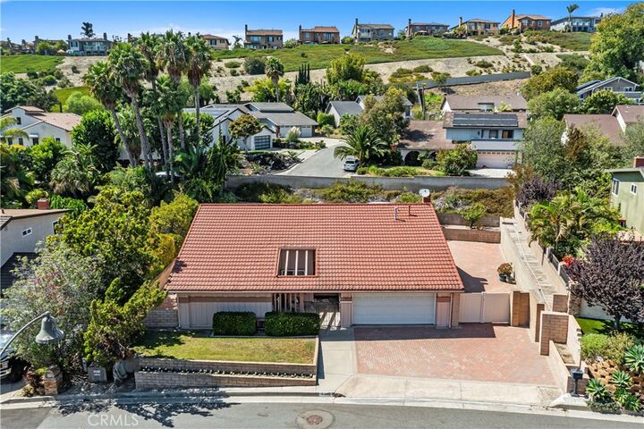 Property Photo:  33805 Via De Agua  CA 92675 