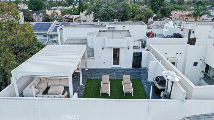 Property Photo:  4326 Babcock 305  CA 91604 