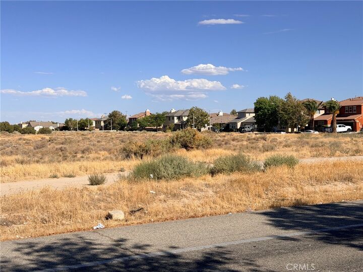 Property Photo: 40 Ste Vic Ave J8 CA 93535
