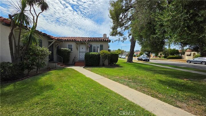 Property Photo: 2102 La Paloma CA 91803