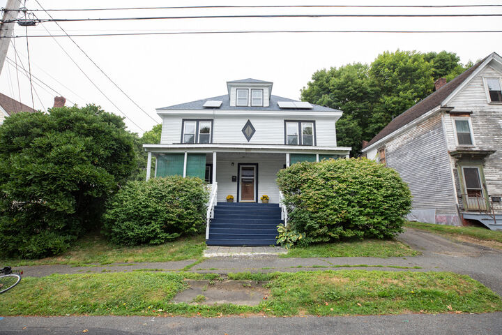 Property Photo:  263 Pine Street  ME 04401 