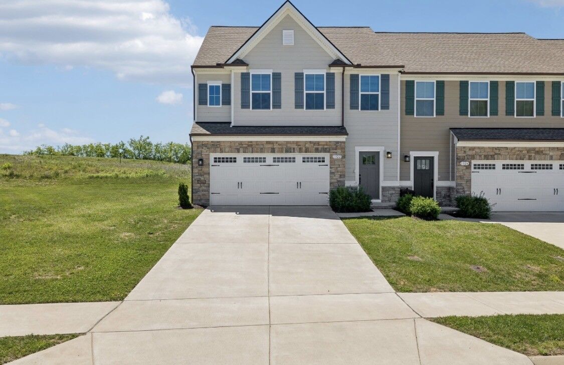 Property Photo: 1322 Crescent Ridge Dr TN 37066