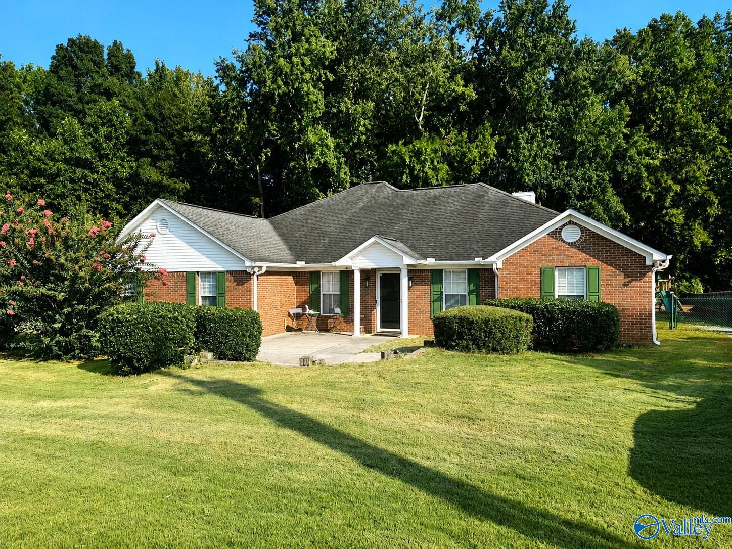 Property Photo: 134 Timberlake Drive AL 35739