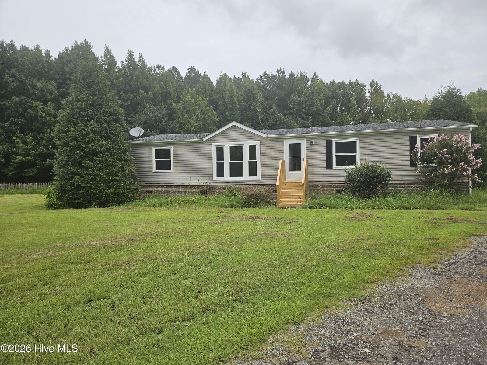 Property Photo: 114 Crestwood Drive NC 27921