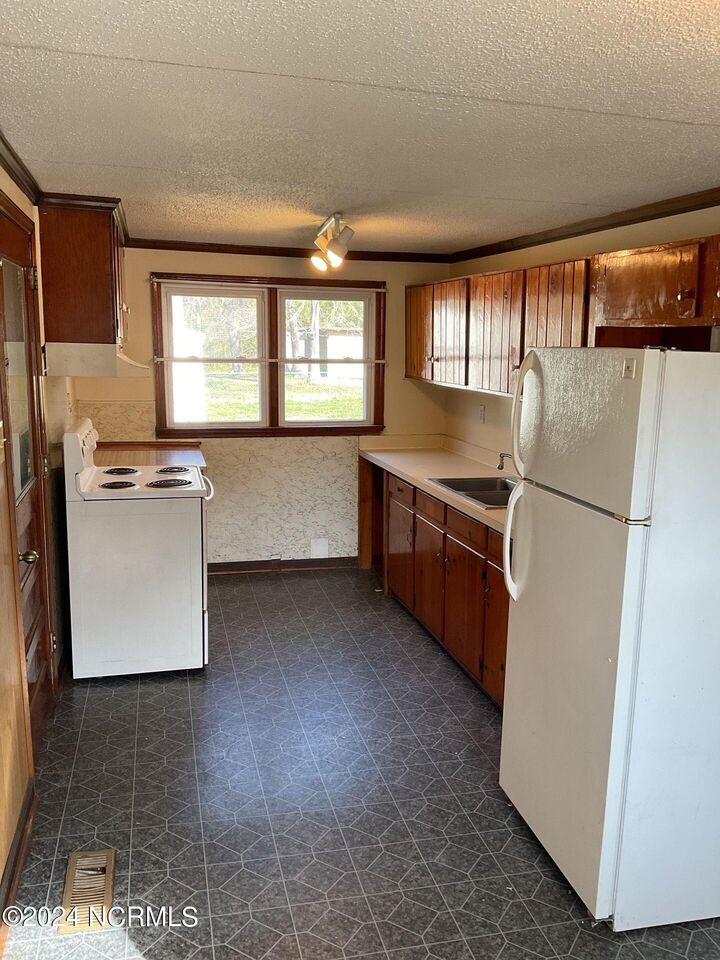 Property Photo: 921 Fire Tower Road NC 28540