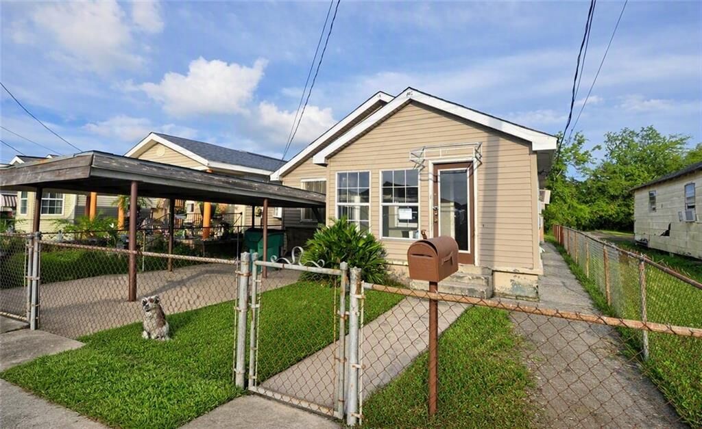 Property Photo:  429 Gilligan Street  LA 70094 