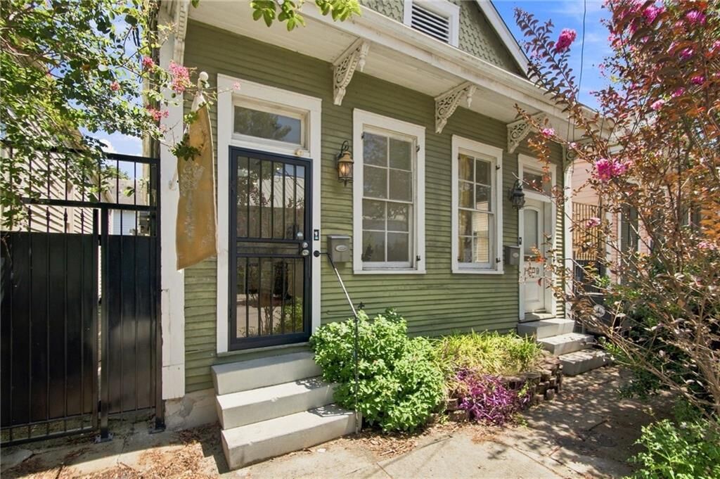 Property Photo: 7911 Cohn Street 7911 LA 70118