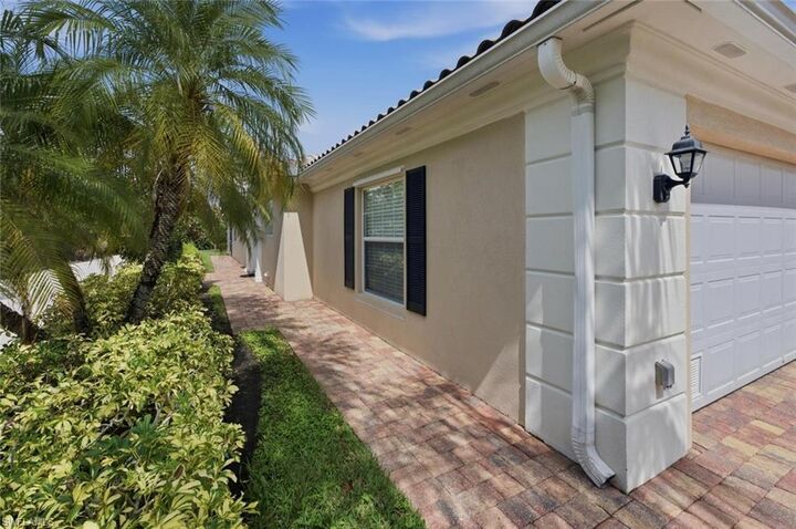 Property Photo:  7405 Emilia Ln  FL 34114 