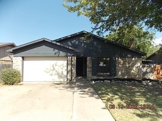 Property Photo: 3425 Doolittle Drive TX 76014