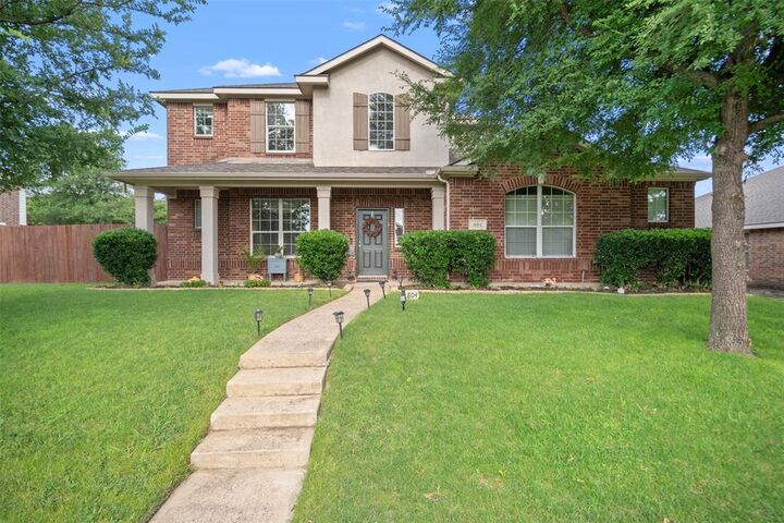Property Photo:  804 Montrose Trail  TX 75115 