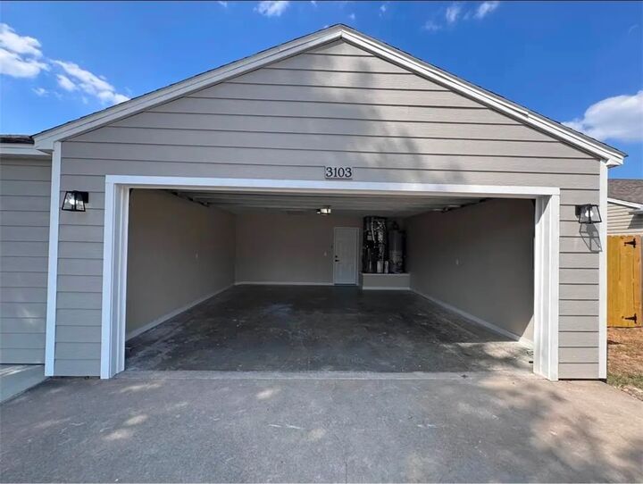 Property Photo: 3103 NE 12th Street AR 72712