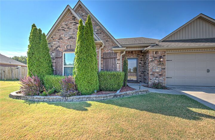 Property Photo:  12889 Canopy Oaks Drive  AR 72730 