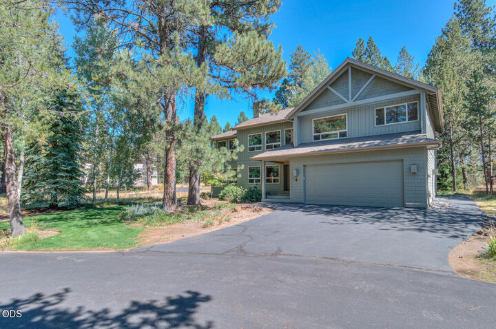 Property Photo: 57864 Blue Grouse Lane 4 OR 97707