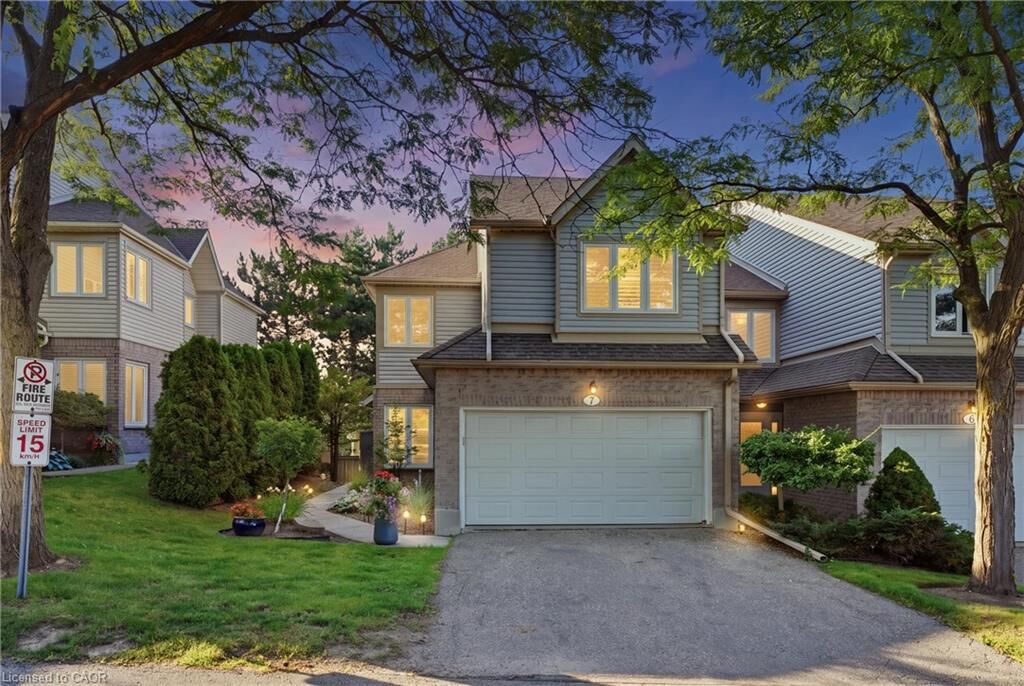 Property Photo: 365 Bennington 7 ON N2T 2L1