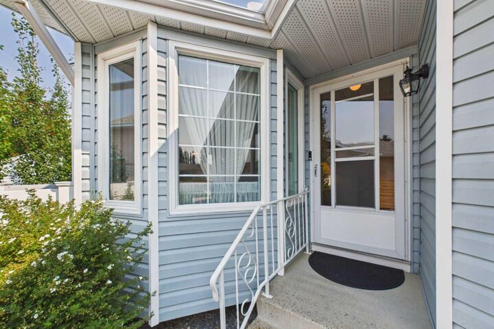Property Photo:  183 Doran Crescent  AB T4R 2K3 