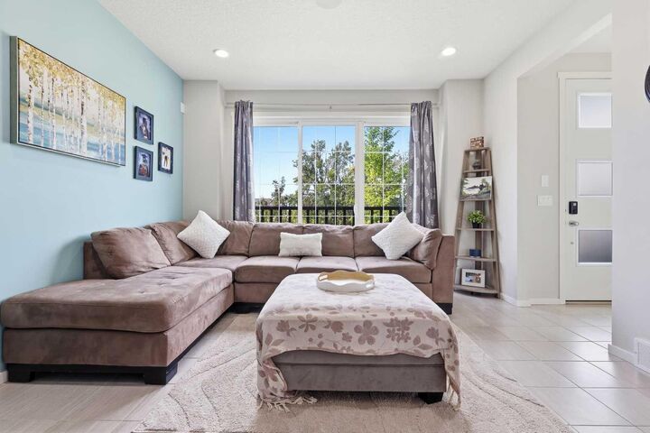 Property Photo:  611 Walden Drive SE  AB T2X 0M7 