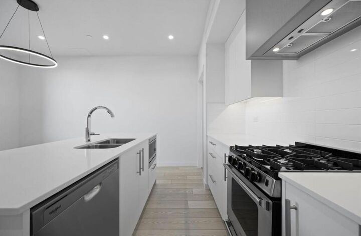 Property Photo:  8370 Broadcast Avenue SW 102  AB T3H 6L3 