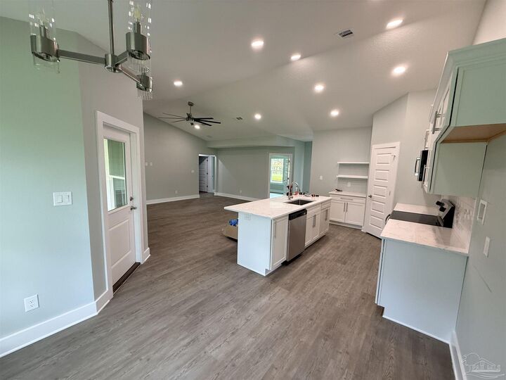 Property Photo:  4728 Bay Breeze Dr  FL 32563 