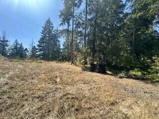 Property Photo: 68 Bryn Mawr Avenue C WA 98261