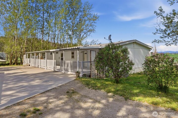 Property Photo:  8325 N Lindgren Road  WA 99217 