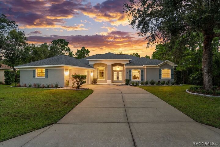 Property Photo:  2 Elder Court E  FL 34446 
