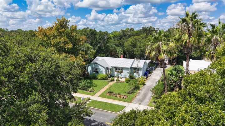 Property Photo:  1825 21st Avenue  FL 32960 
