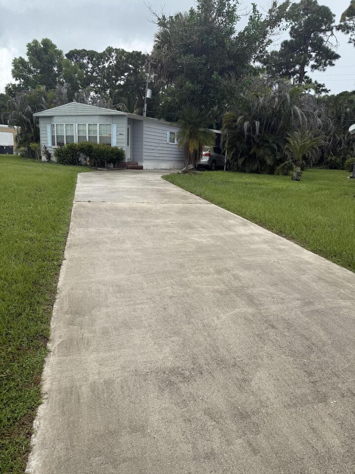 Property Photo:  11 SE La Mesa  FL 34952 