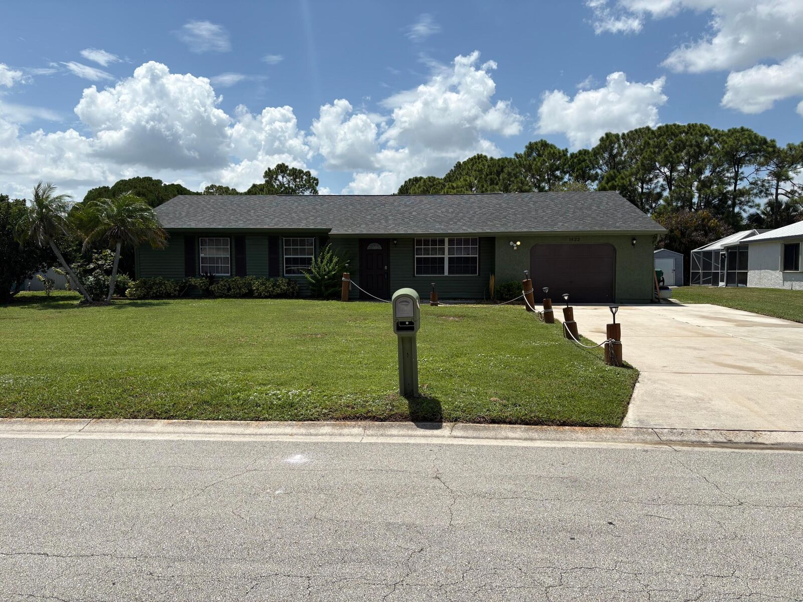Property Photo: 1422 SE Arenson Lane FL 34952