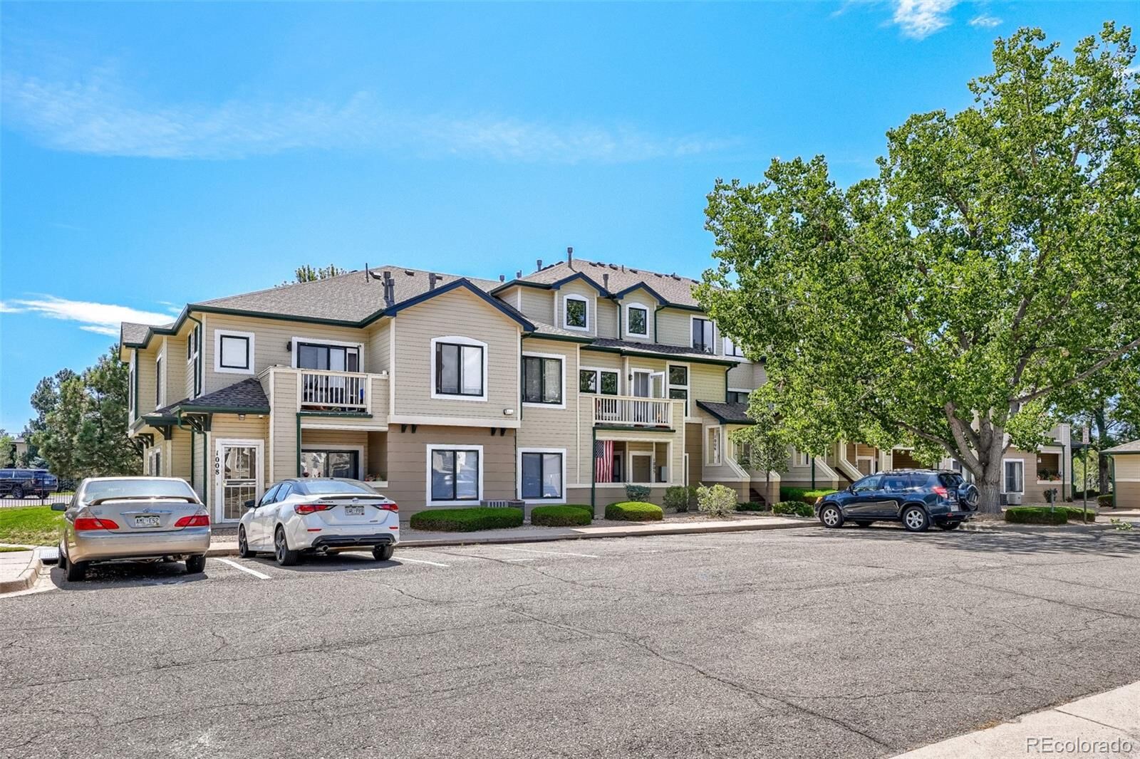 Property Photo: 8707 E Florida Avenue 1011 CO 80247
