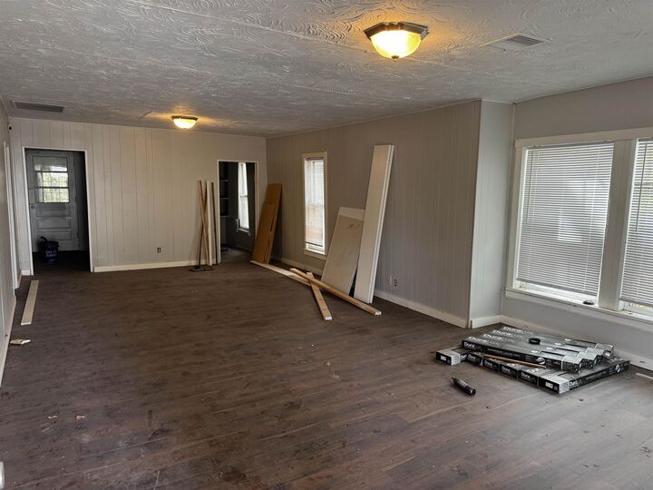 Property Photo:  206 S Rose Hill Rd  KS 67133 
