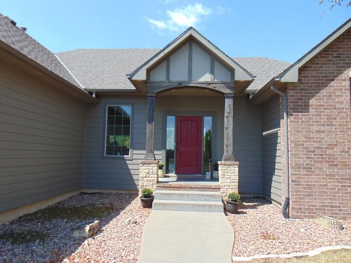Property Photo:  5000 E Idle Banks Circle  KS 67147 