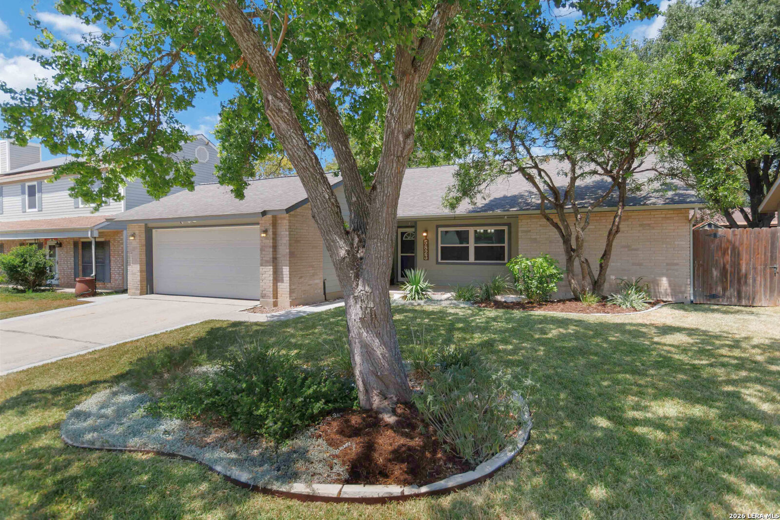 Property Photo: 5823 Lost Crk TX 78247
