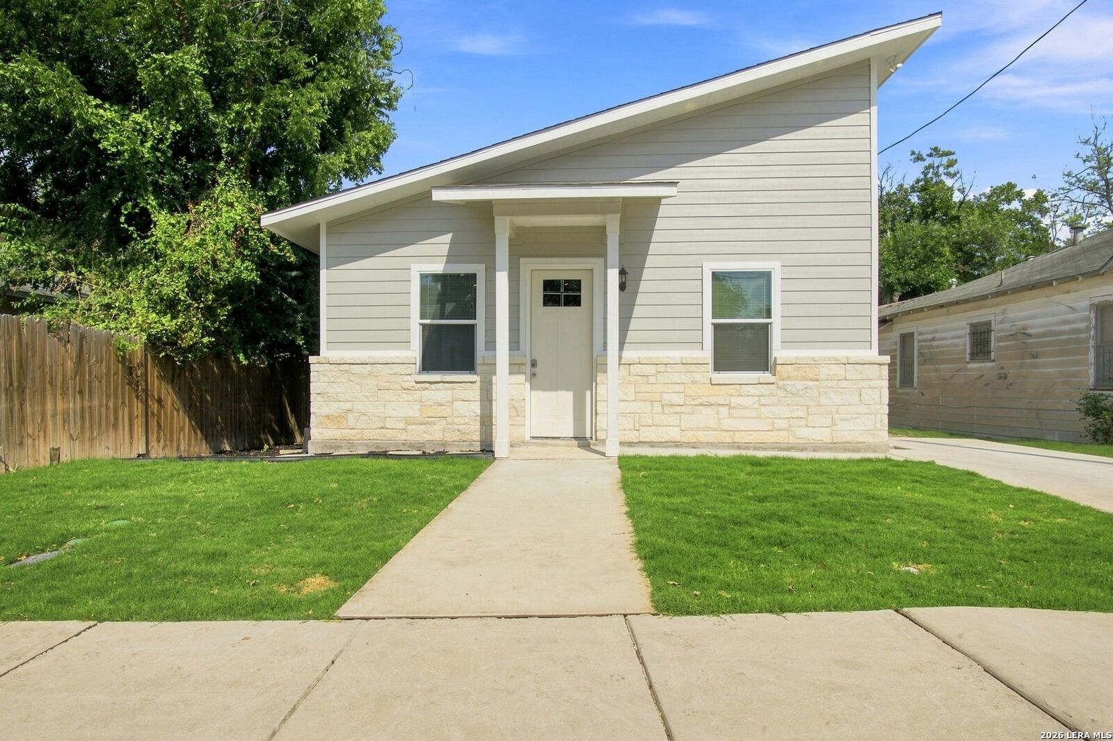 Property Photo: 210 Stace TX 78204