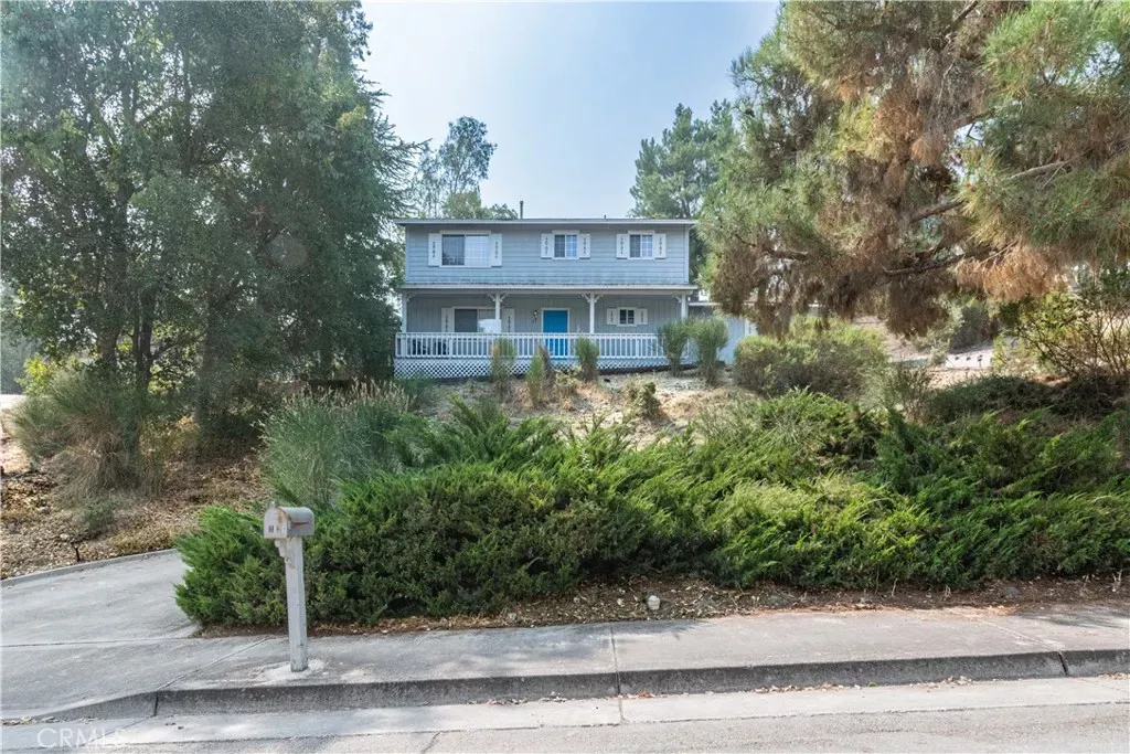 Property Photo:  32 Fresno Street  CA 93446 