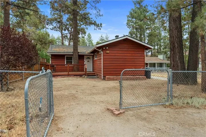 Property Photo:  904 Michael  CA 92314 