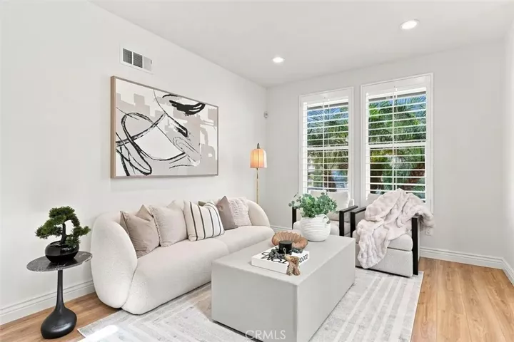 Property Photo: 8 Dahlia CA 92618