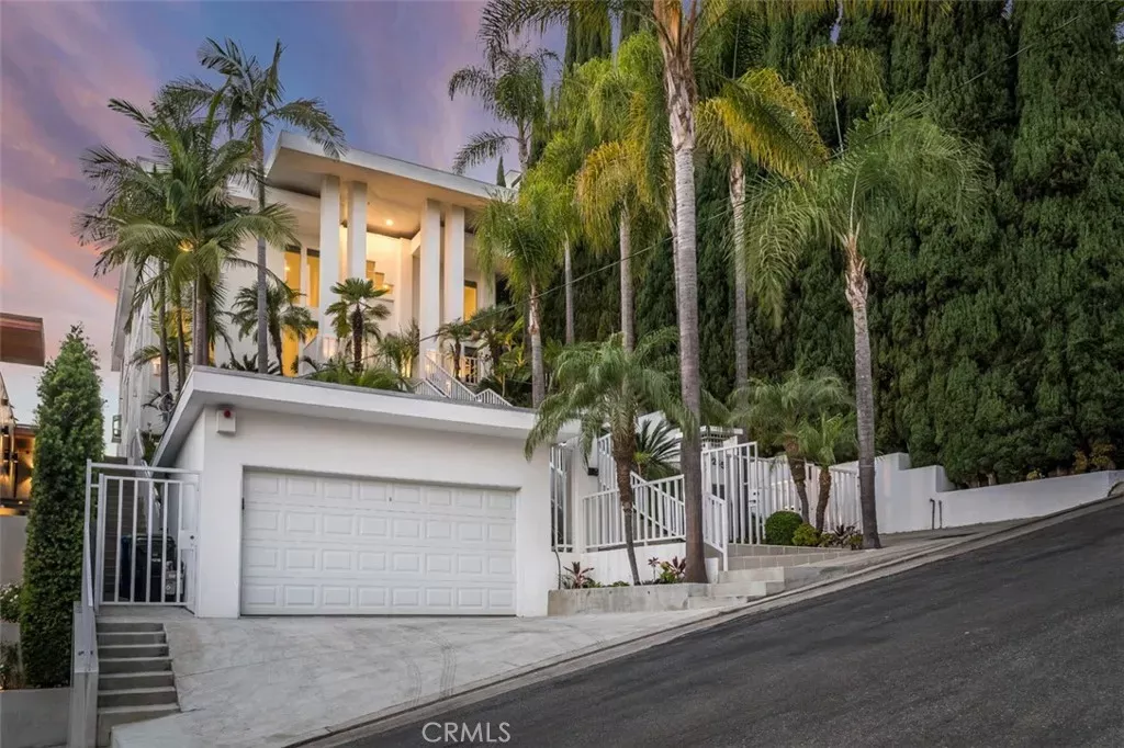 Property Photo:  1255 Hilldale  CA 90069 