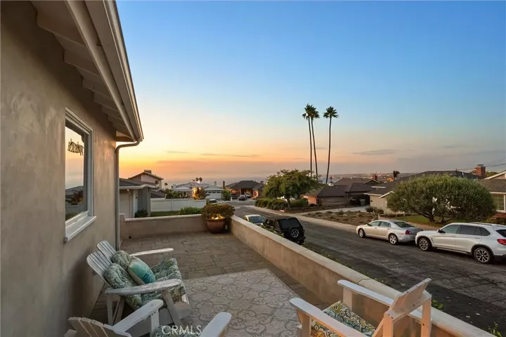 Property Photo:  314 Via San Sebastian  CA 90277 