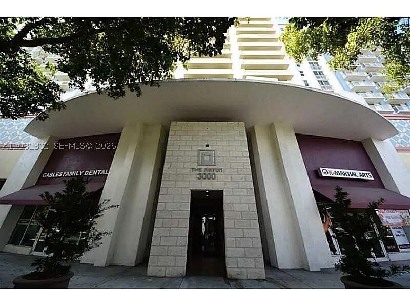 Property Photo:  3000 Coral Way 1201  FL 33145 