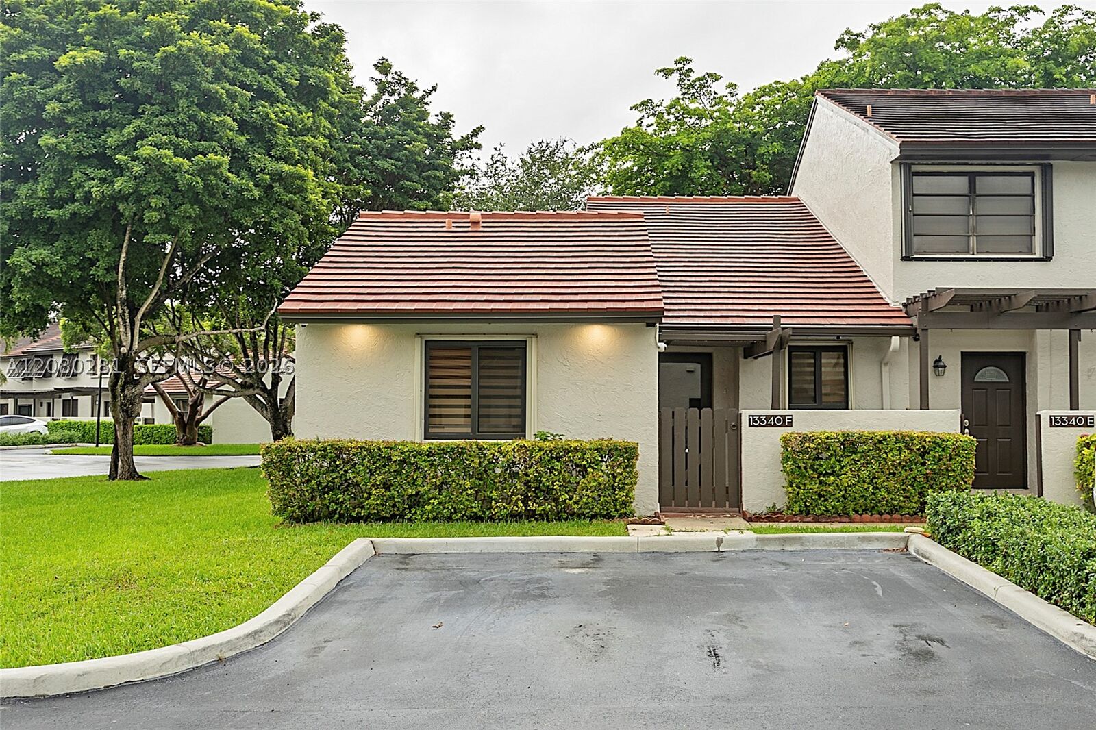 Property Photo: 13340 SW 90th Ter F FL 33186