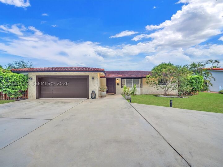 Property Photo: 10305 NW 42nd Dr FL 33065