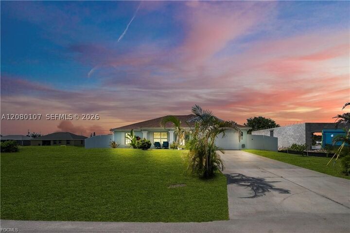 Property Photo: 3902 3rd St SW FL 33976